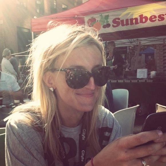 Meet your Posher, Jenna - Picture 1 of 1